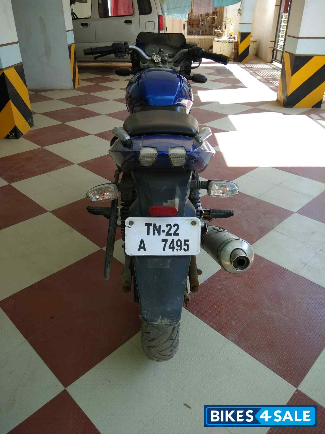 Blue Bajaj Pulsar 200 DTSi