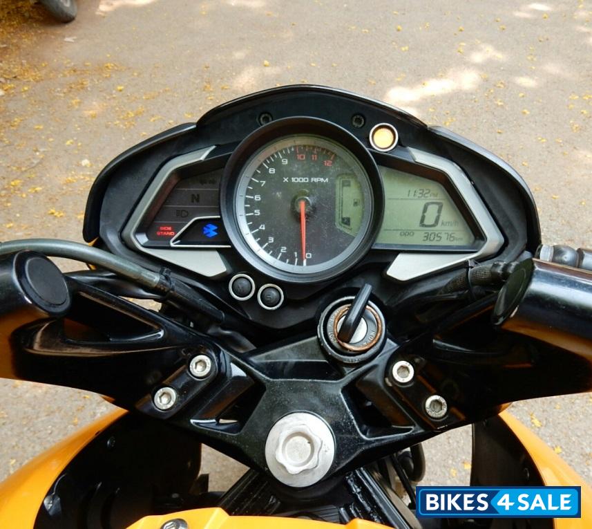 Yellow Bajaj Pulsar 200 NS Yellow Bajaj Pulsar 200 NS