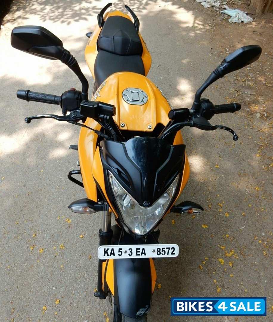 Yellow Bajaj Pulsar 200 NS Yellow Bajaj Pulsar 200 NS