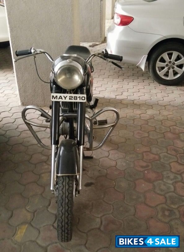 Black Ideal Jawa Yezdi Classic