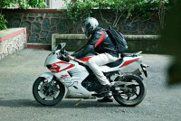 White Hyosung GT650R