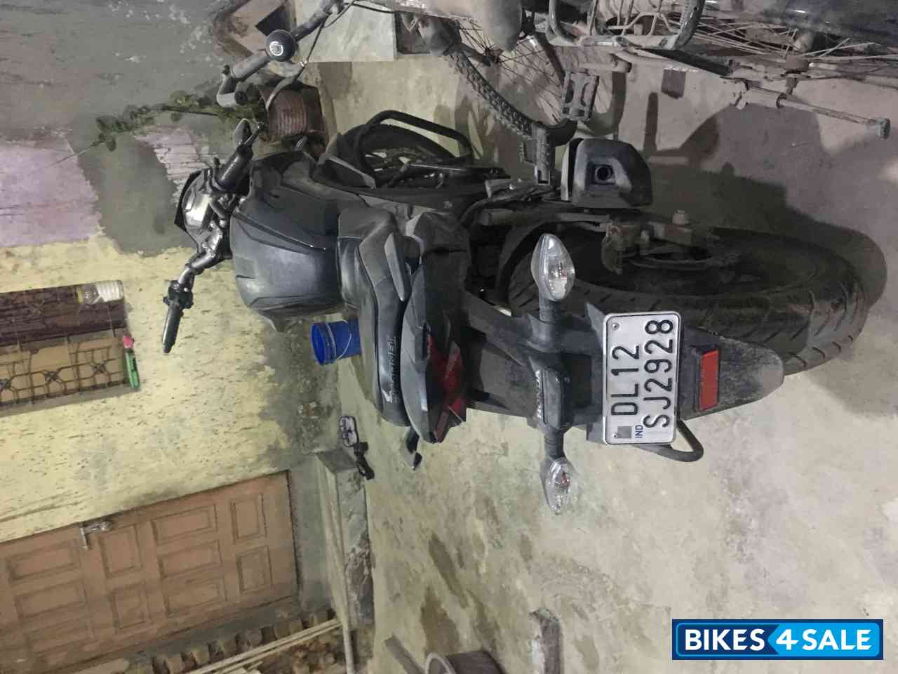 Black Honda CB Hornet 160R