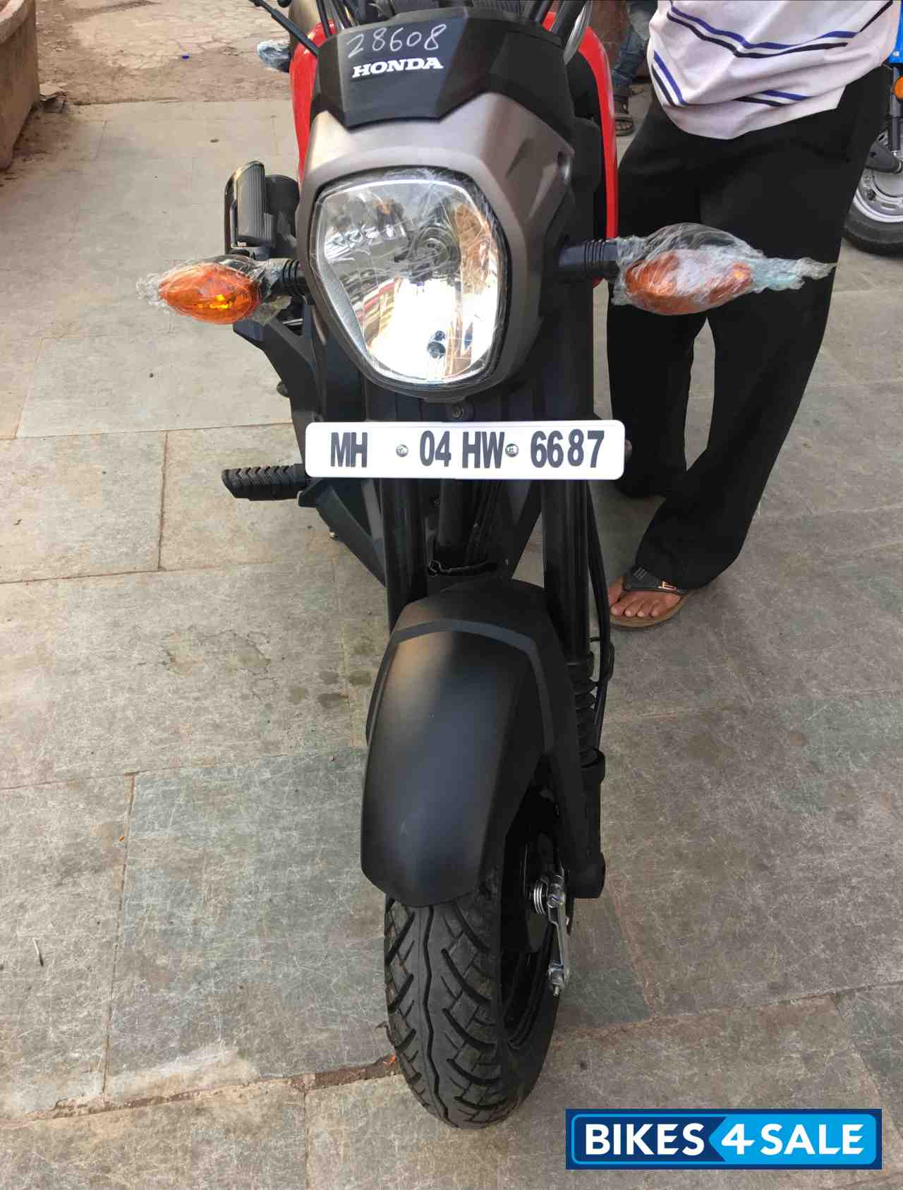 Black & Red Honda Navi Street