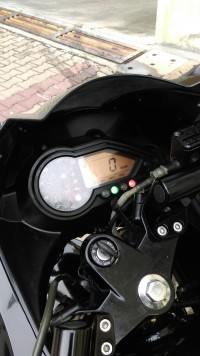 Black Bajaj Pulsar 220F