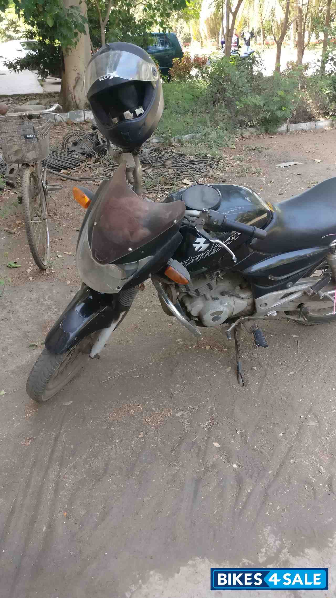 Black Bajaj Pulsar 150 DTSi