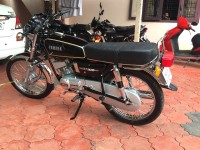Black Yamaha RX 100