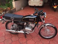 Black Yamaha RX 100