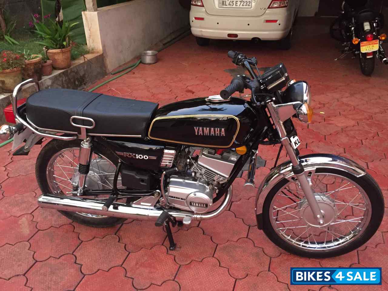 Black Yamaha RX 100
