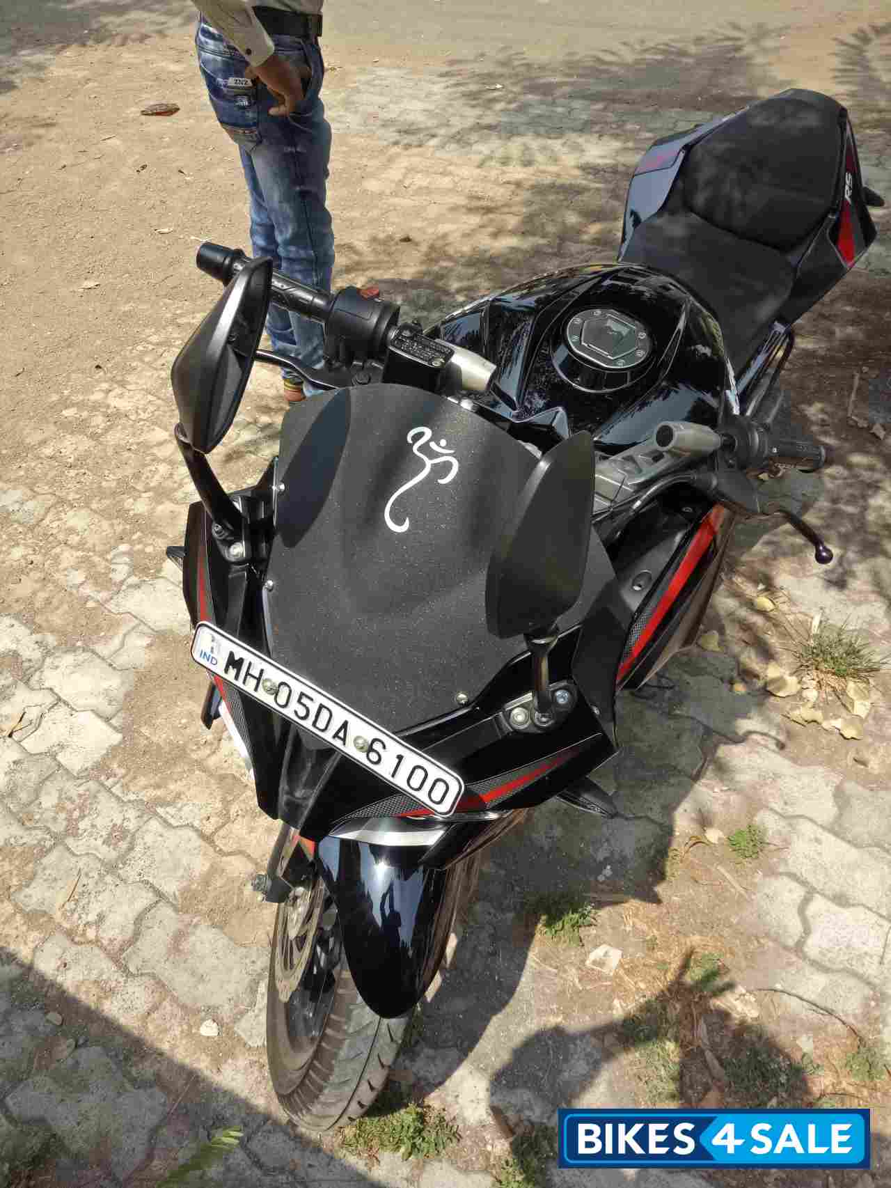 Demon Black Bajaj Pulsar RS 200
