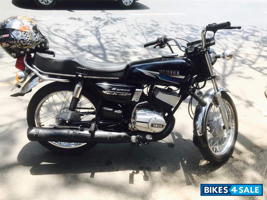 Black Yamaha RX 135