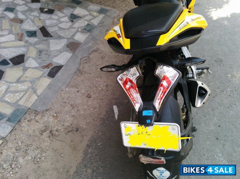 Yellow Bajaj Pulsar RS 200