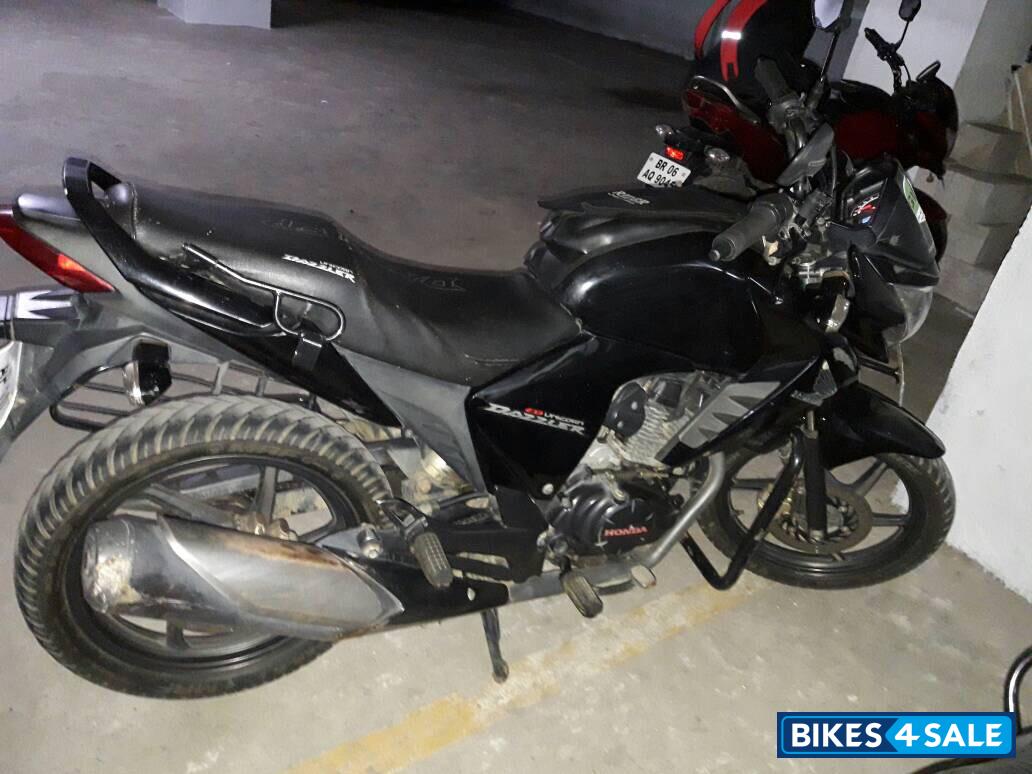 Black Honda Unicorn Dazzler