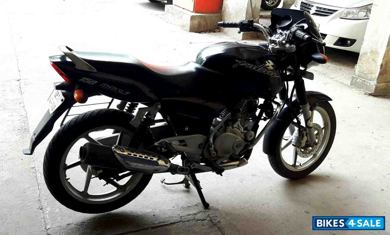 Black Bajaj Pulsar 150 DTSi