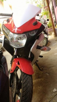 Red Honda CBR 150R
