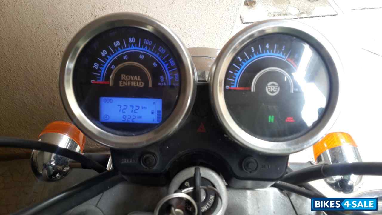 Black Royal Enfield Thunderbird TwinSpark 350