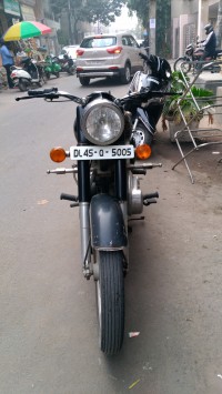 Black Royal Enfield Bullet Standard 350