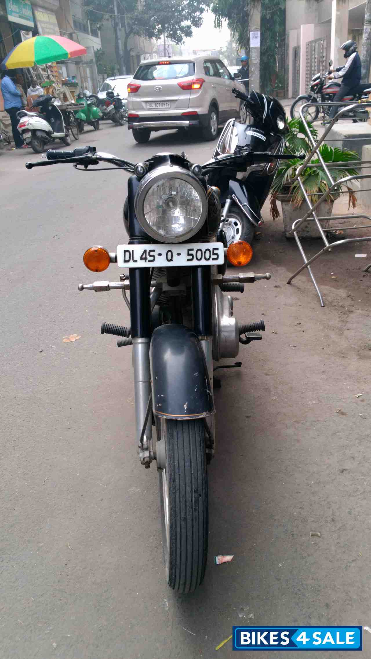 Black Royal Enfield Bullet Standard 350 Black Royal Enfield Bullet Standard 350