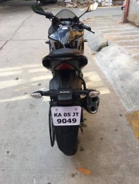 Black Suzuki Gixxer SF