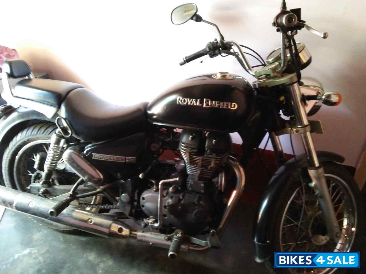 Black Royal Enfield Thunderbird 500