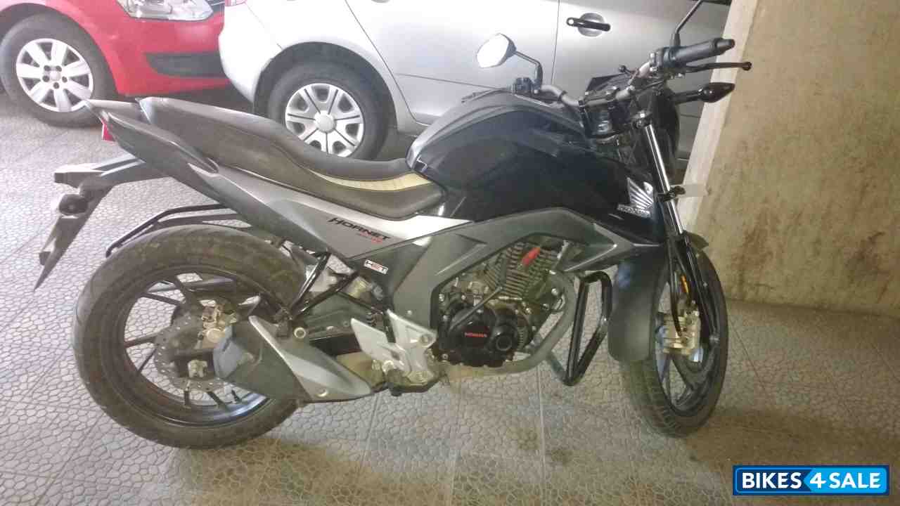 Black Honda CB Hornet 160R
