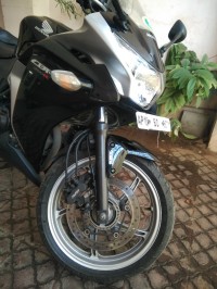 Black Honda CBR 250R