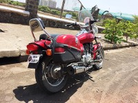 Red Bajaj Avenger 220 DTS-i