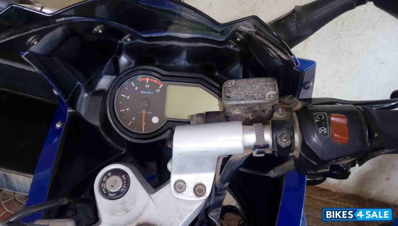 Blue Bajaj Pulsar 220 DTSFi