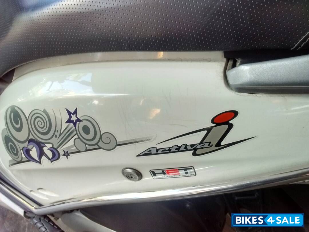 White Honda Activa i