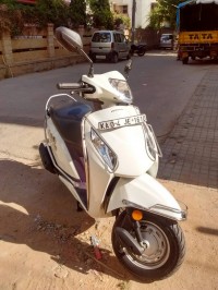 White Honda Activa i