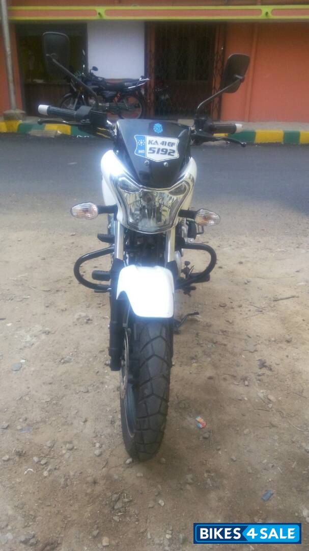 White Bajaj V15