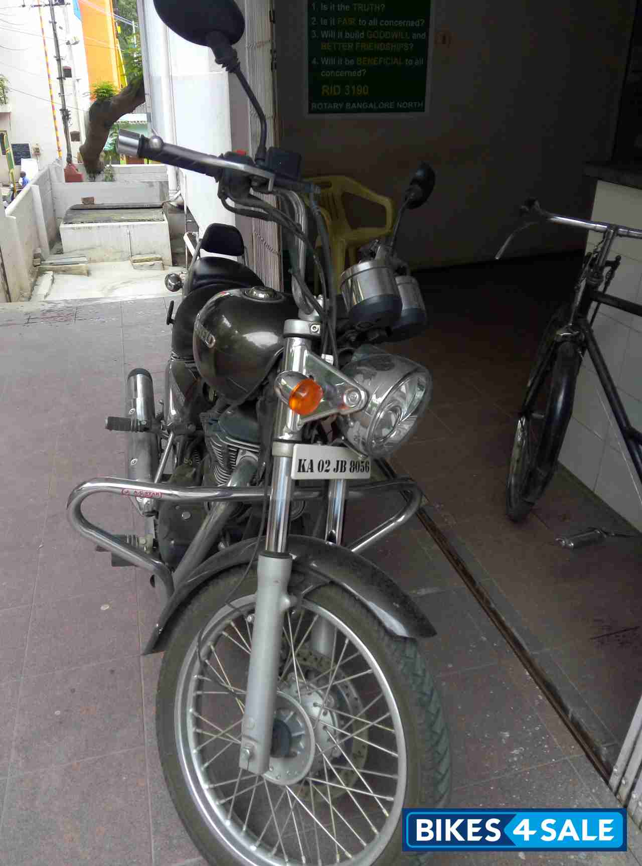 Lightning Royal Enfield Thunderbird 500 Lightning Royal Enfield Thunderbird 500