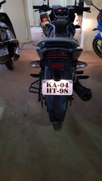 C Green S Bajaj Discover 125