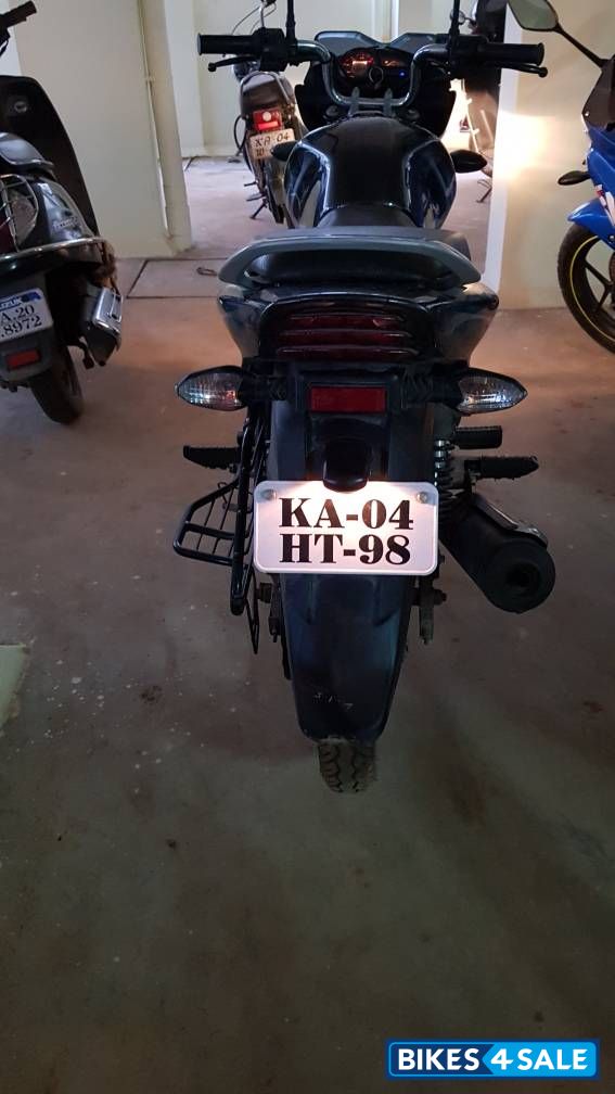 C Green S Bajaj Discover 125