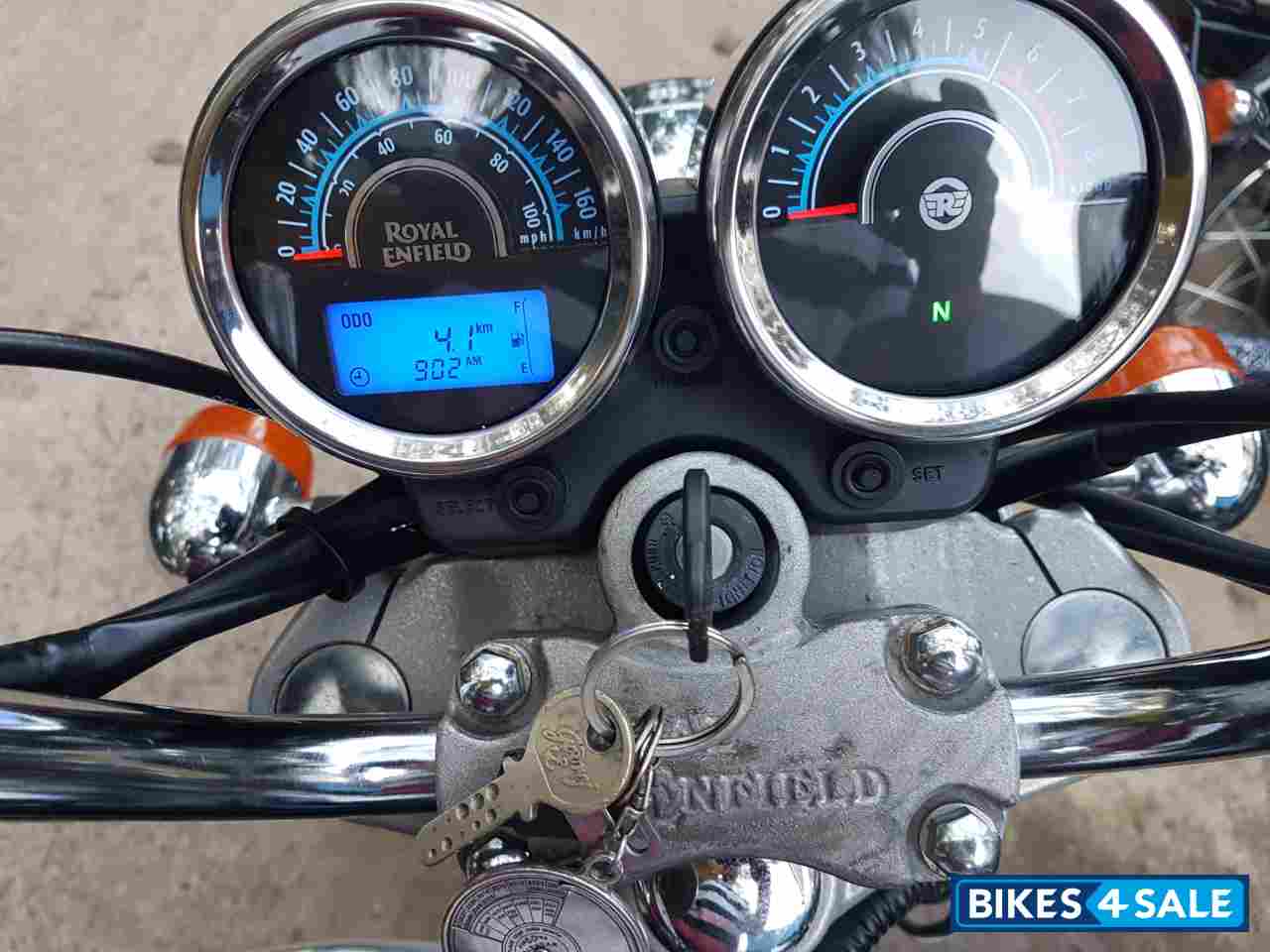 Black Royal Enfield Thunderbird TwinSpark 350