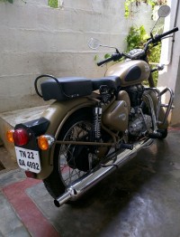 Desert Storm Royal Enfield Classic Desert Storm