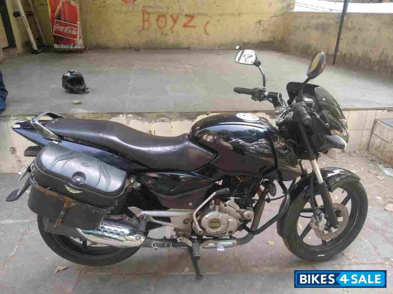 Black Bajaj Pulsar 150 DTSi Black Bajaj Pulsar 150 DTSi