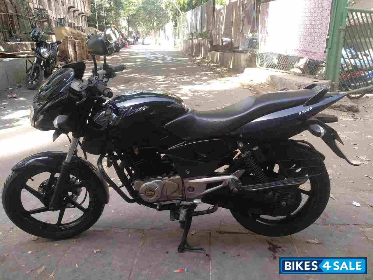 Black Bajaj Pulsar 150 DTSi Black Bajaj Pulsar 150 DTSi