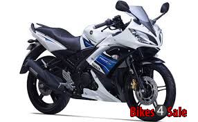 White Nd Blue Yamaha YZF R15 S