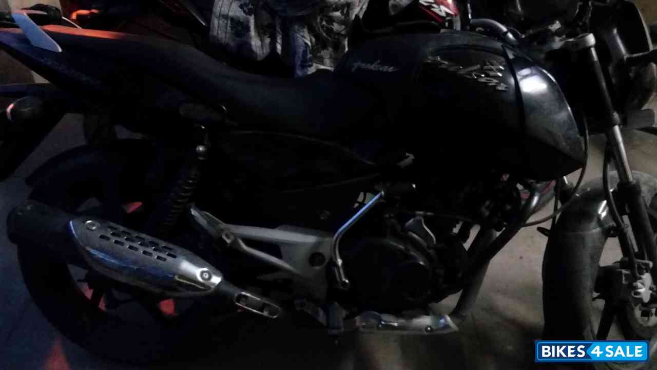 Black Bajaj Pulsar 150 NS