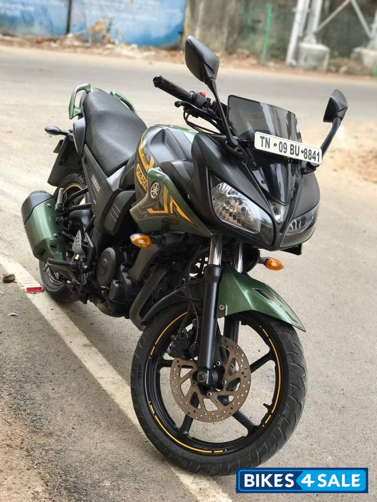 Battlefield Green Yamaha Fazer