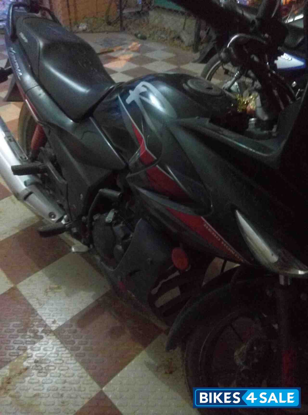 Black Hero Karizma R