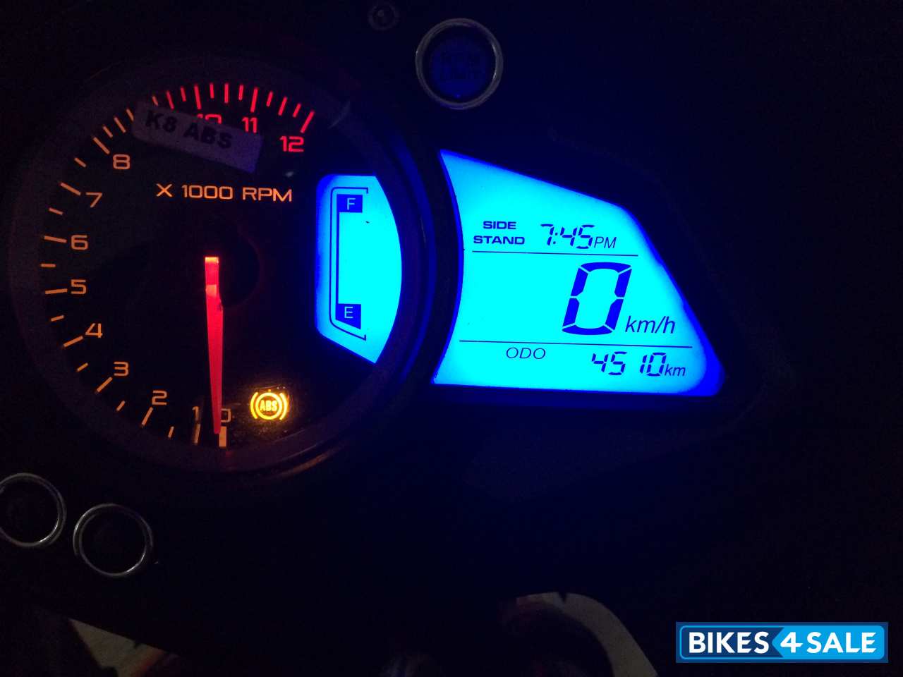 Red- Abs Bajaj Pulsar RS200 ABS MODEL