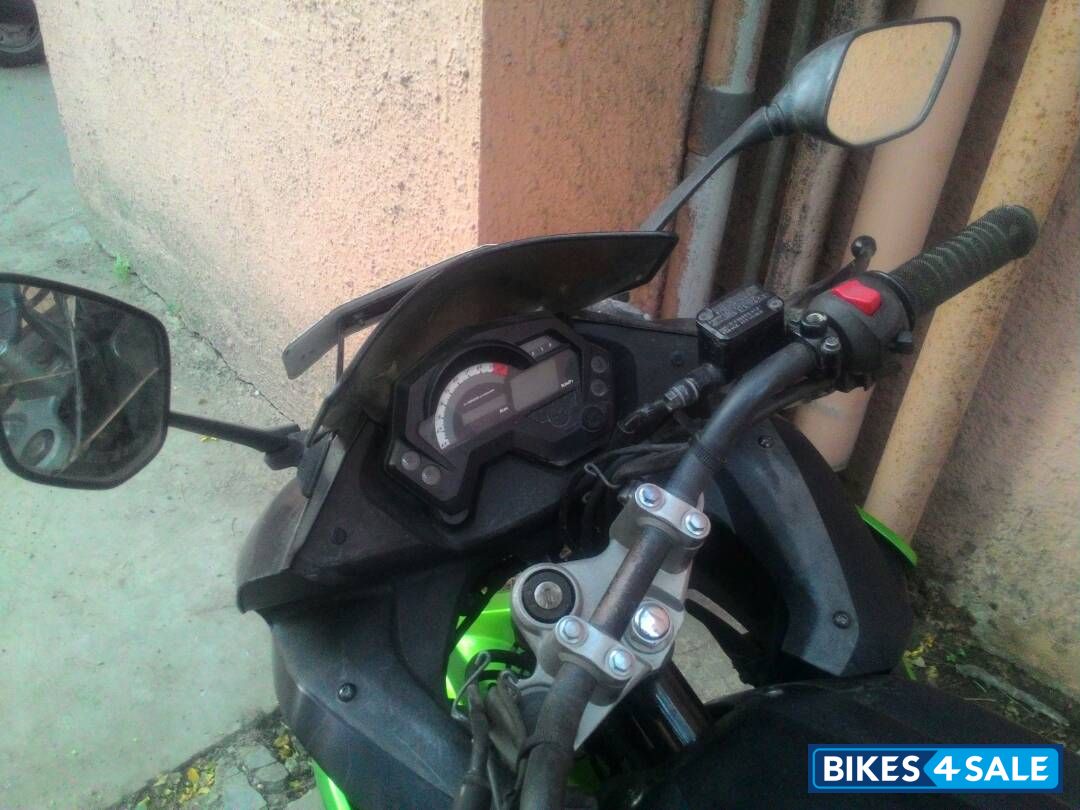 Green Black Yamaha Fazer