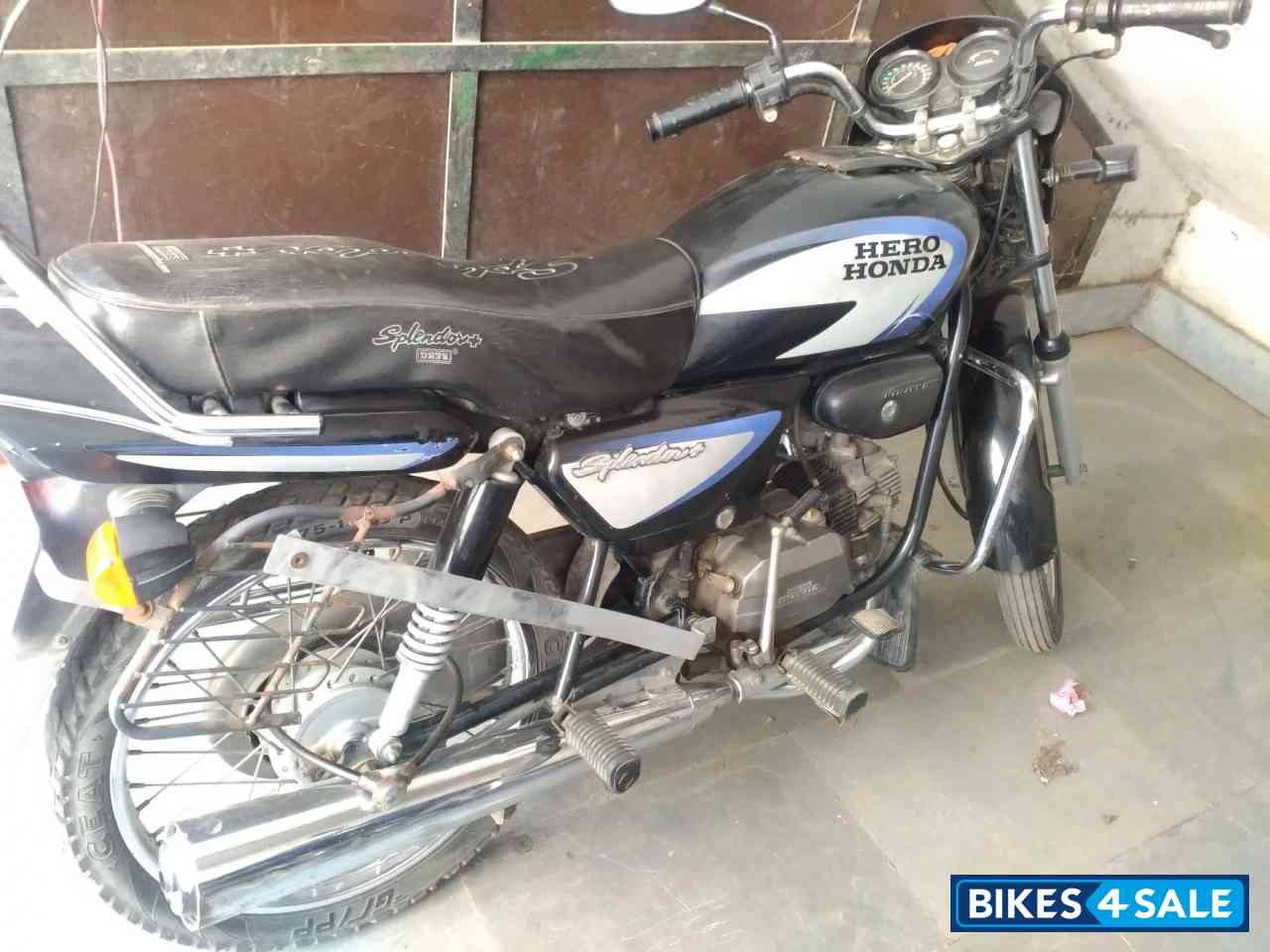 Black & Blue Hero Splendor Plus