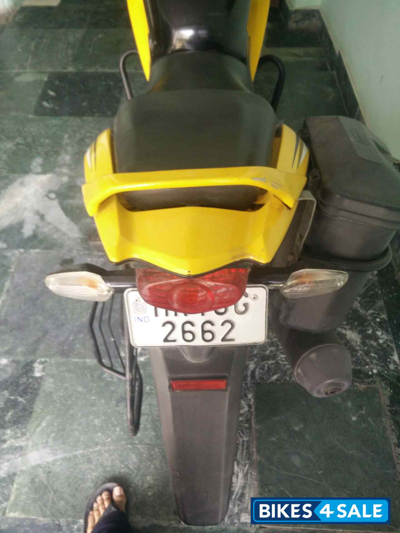 Yellow Black Honda CBF Stunner