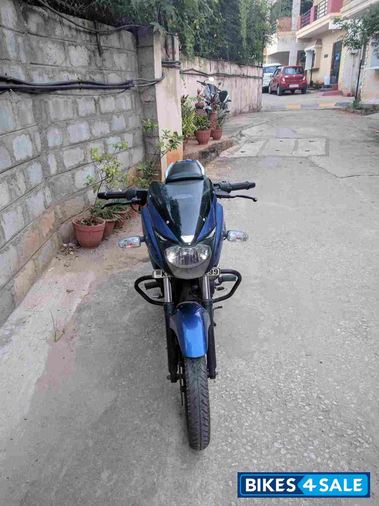 Blue Bajaj Pulsar 150 DTSi Blue Bajaj Pulsar 150 DTSi