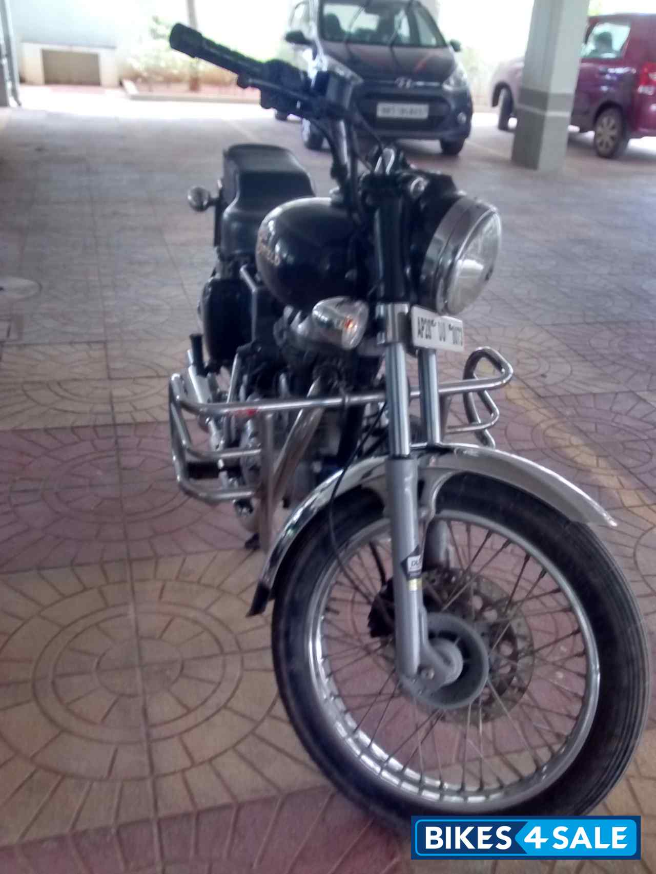 Black Royal Enfield Bullet Electra Twinspark