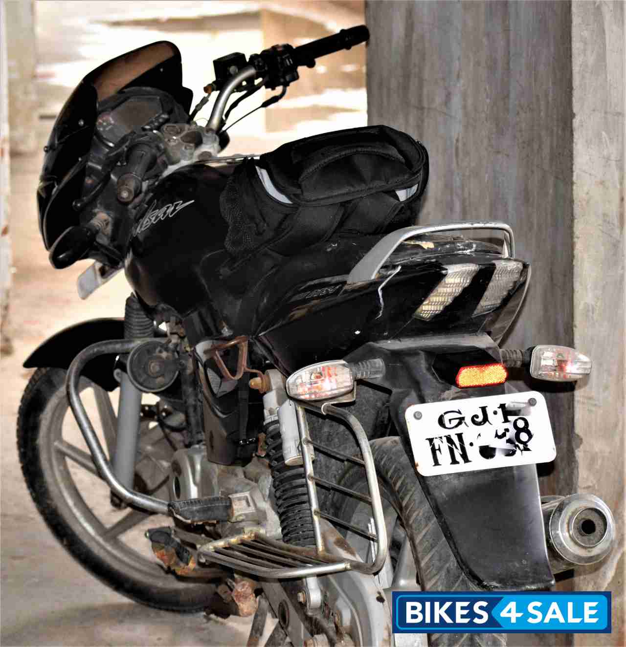 Black Bajaj Pulsar 150 DTSi