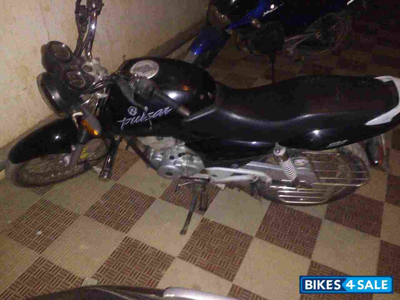 Black Bajaj Pulsar 180 Round Headlight