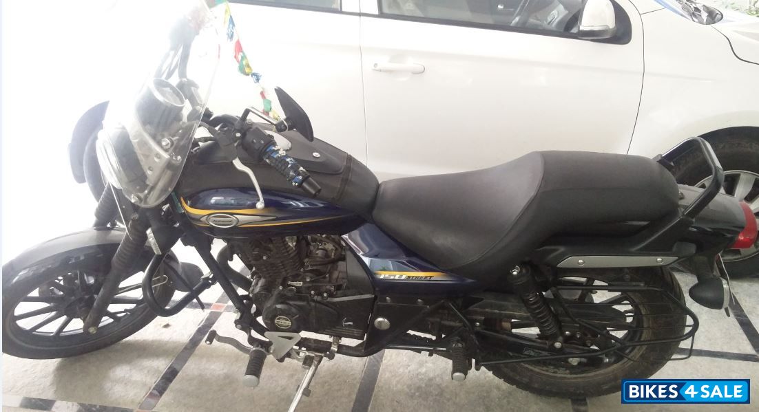 Midnight Blue Bajaj Avenger Street 150